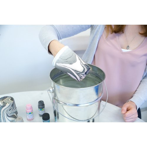 Mramorovací barva Magic Marble 20 ml MADEMOISELLE RŮŽOVÁ - 732_KREUL_Marmorierfarben_matt_Becher_Step 5.jpg
