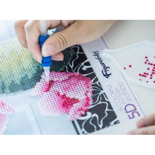 Diamantové malování - CHRÁM VASILA BLAŽENÉHO MOSKVA bez rámu 40 x 50 cm - Diamantov_malovani_FIG_ART_1.jpg